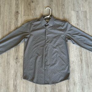 Lucky Brand Men’s medium wrinkle free casual button down/dress shirt